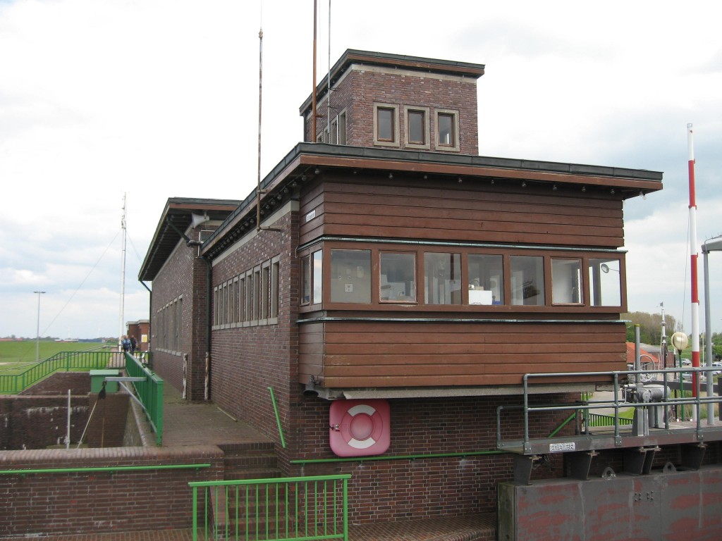 Harlesiel sluicegate house