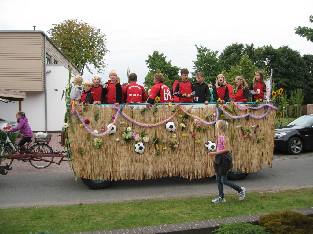Harvest parade floats