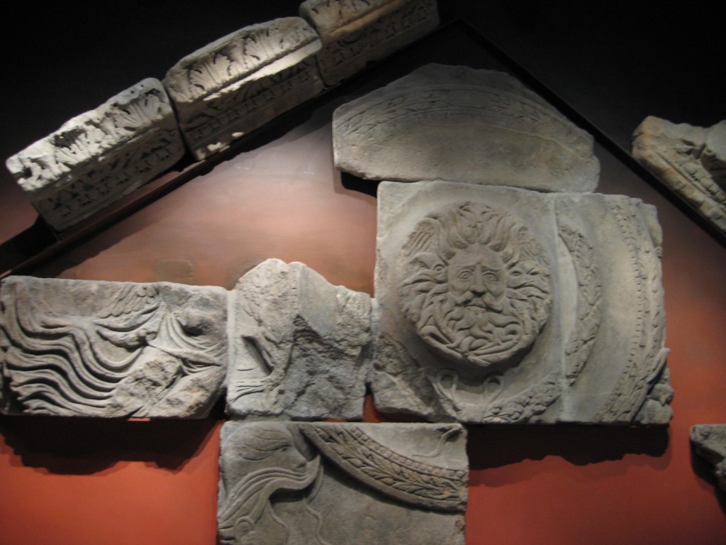 Bath: Roman temple leftovers