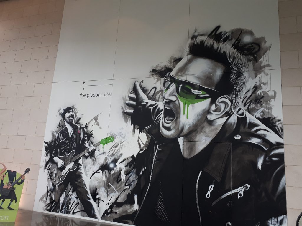 Bono mural Gibson Hotel