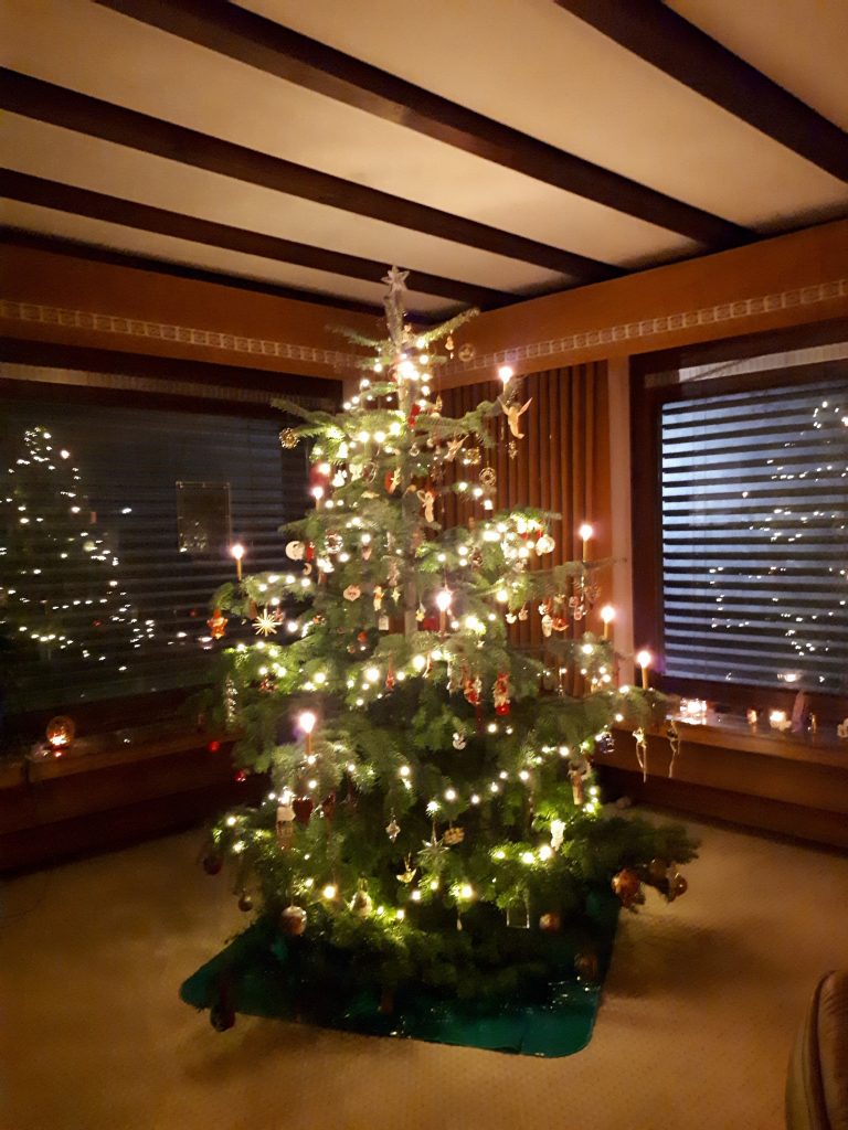 Christmas tree 