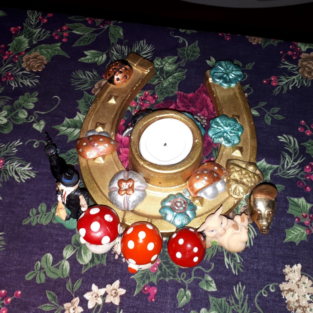 Good luck New Year's Night decorations