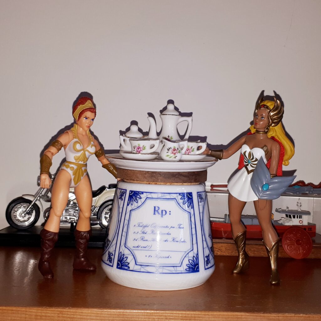 Teela and She-Ra are having tea