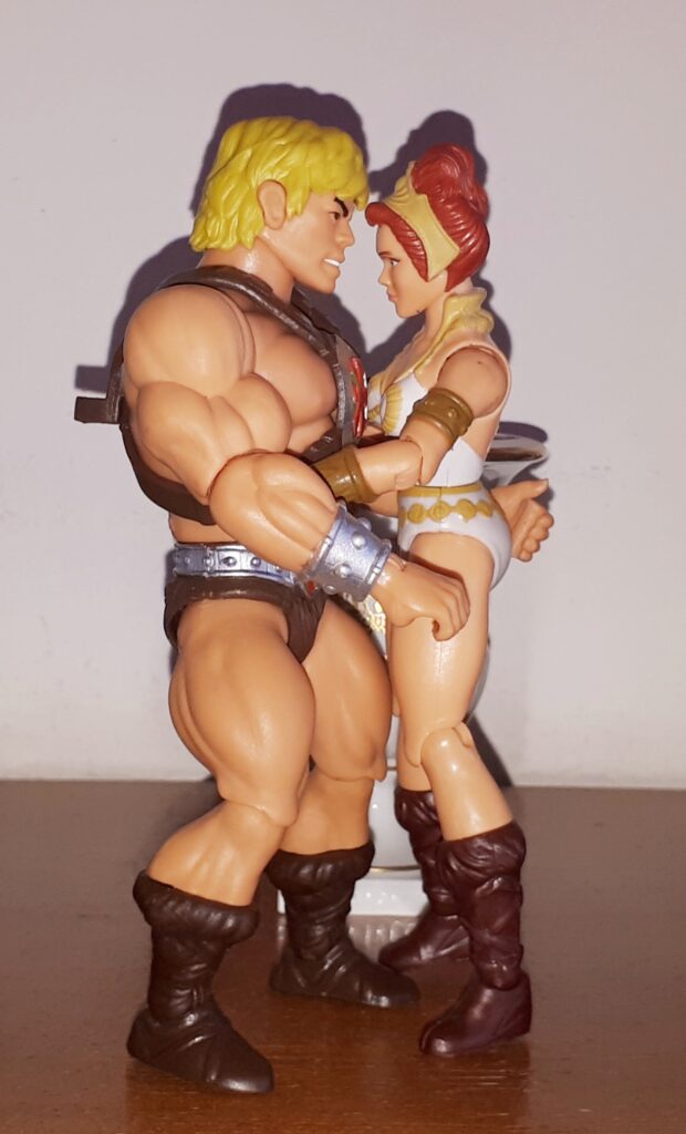 He-Man and Teela kissing.