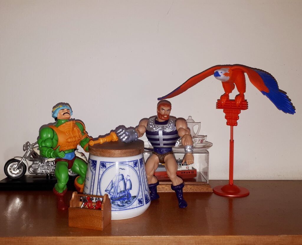 Duncan and Fisto talk to Zoar.
