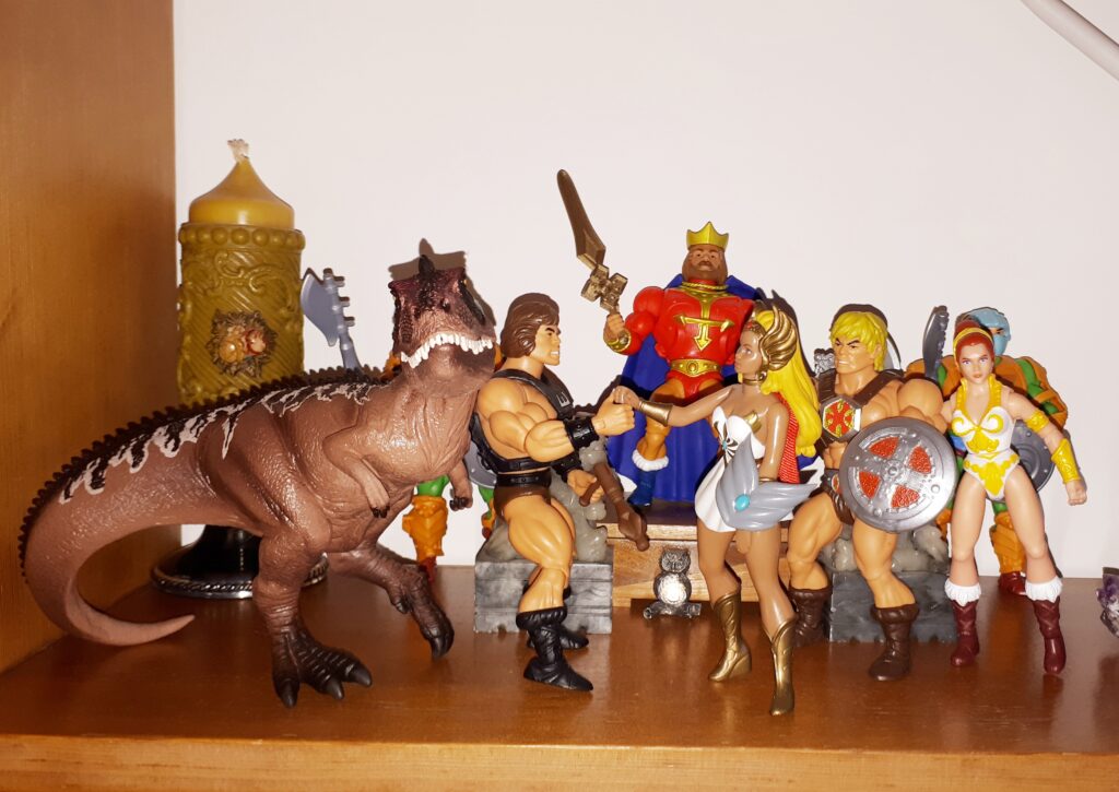 He-Man introduces Wun-Dar to She-Ra.