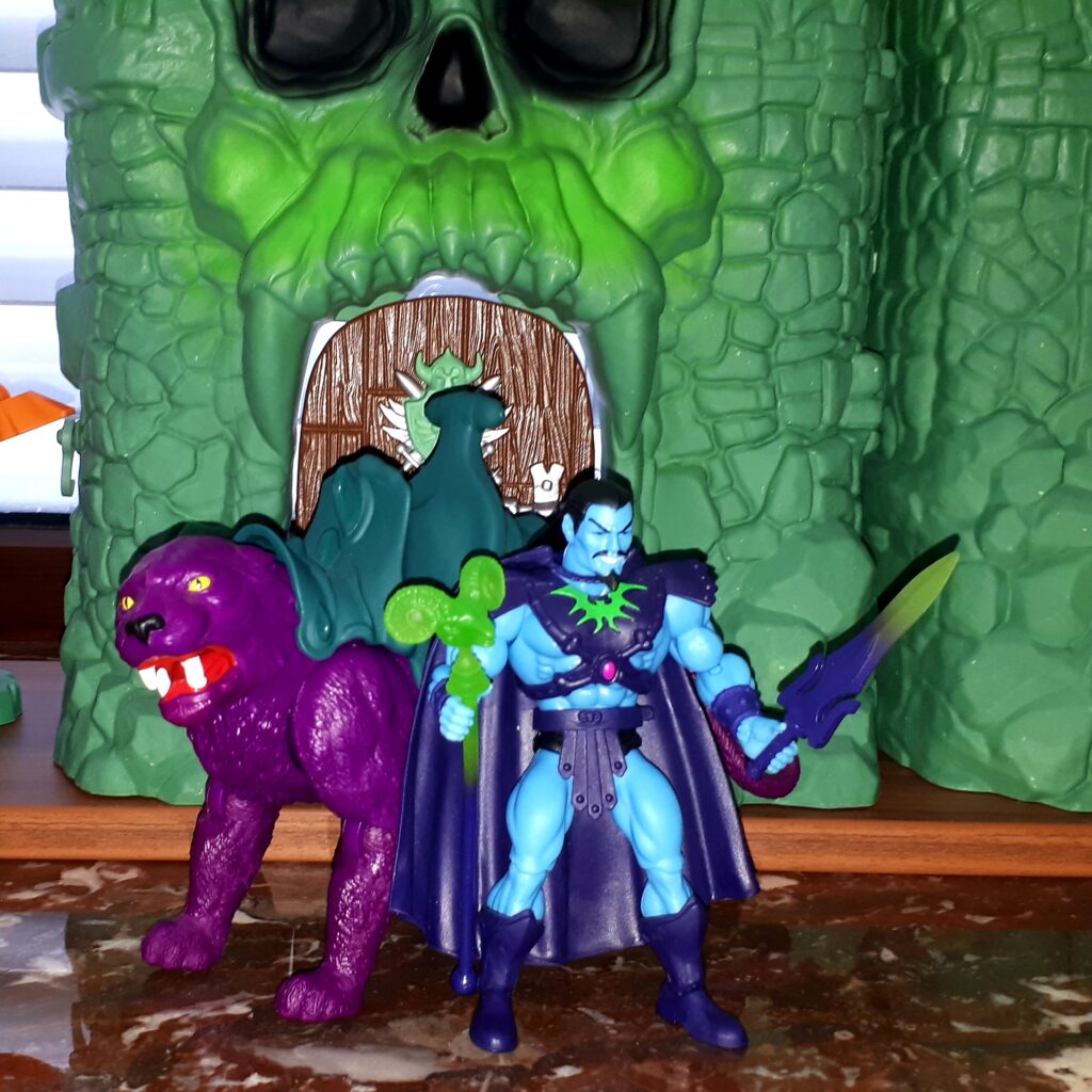 Keldor and Panthor in front of Castle Grayskull