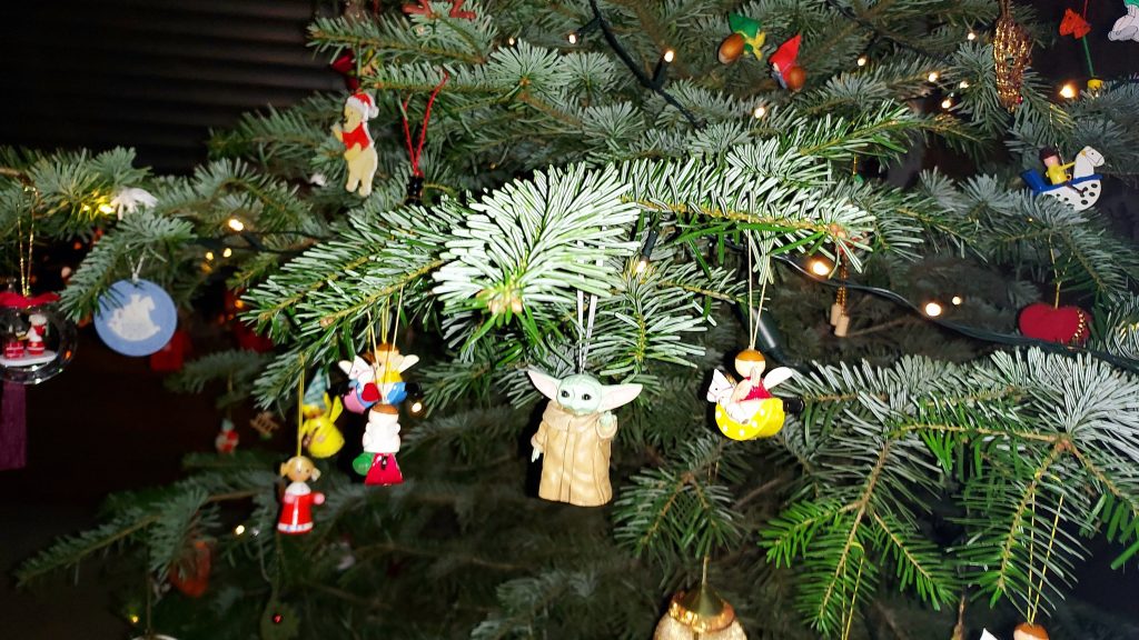 Baby Grogu and wooden angels