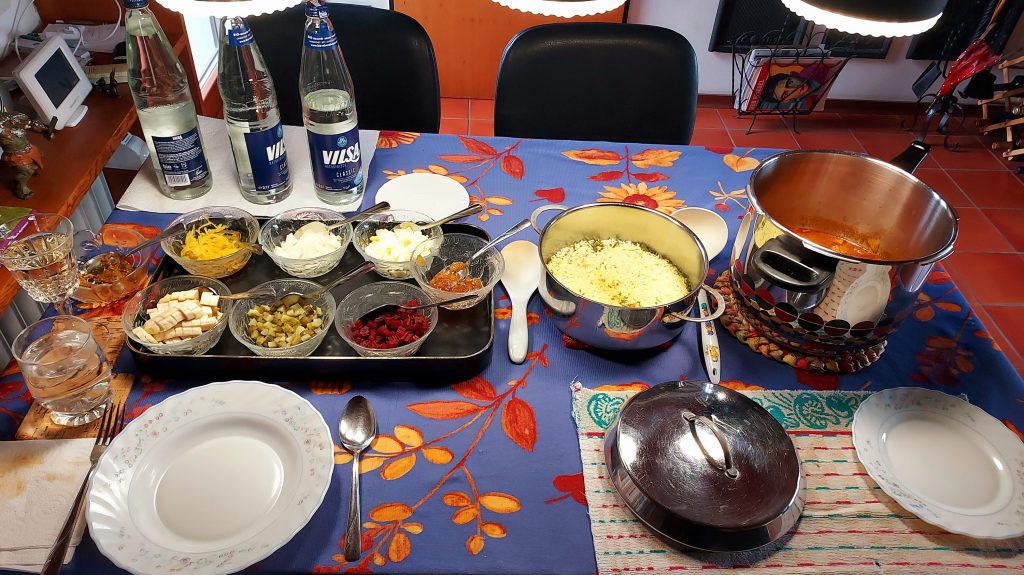 Sailor's curry with side dishes.