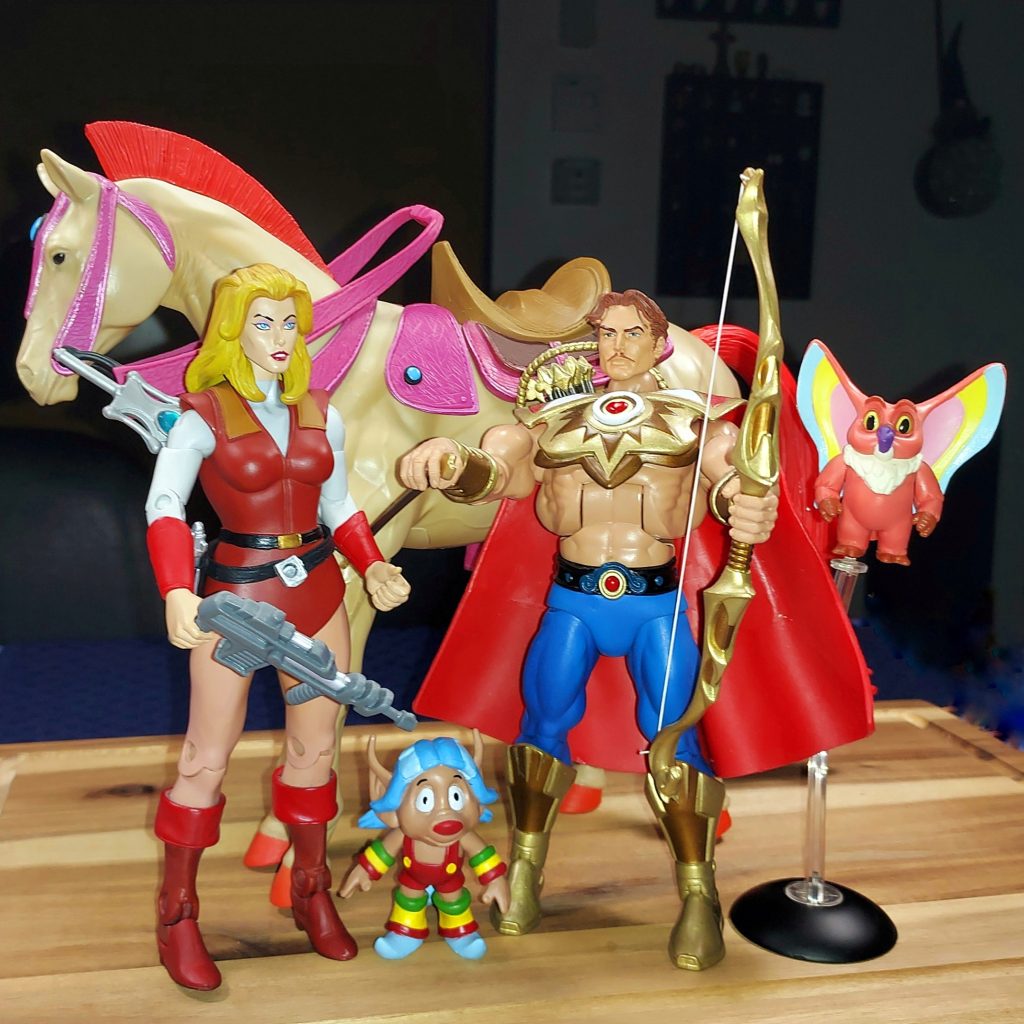 Masters of the Universe Classics Adora, Bow, Arrow, Kowl and Loo-Kee