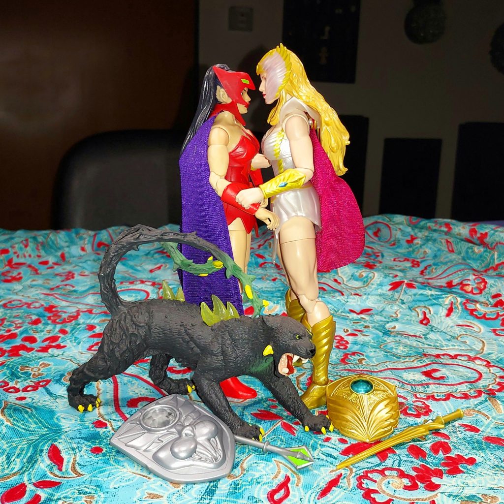 Masterverse Catra and She-Ra kissing,